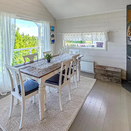 3 Bedroom Gorgeous In Feriehus