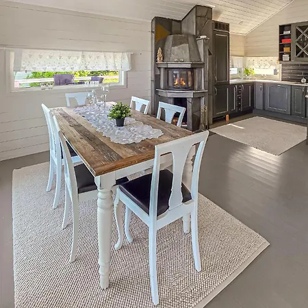 3 Bedroom Gorgeous In Ferienhaus *